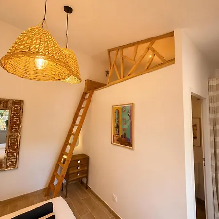 Magic Villa, 15 People For Families Or Groups Of Friends