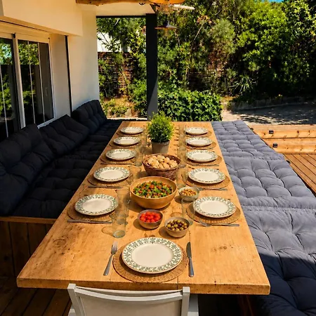Magic Villa, 15 People For Families Or Groups Of Friends